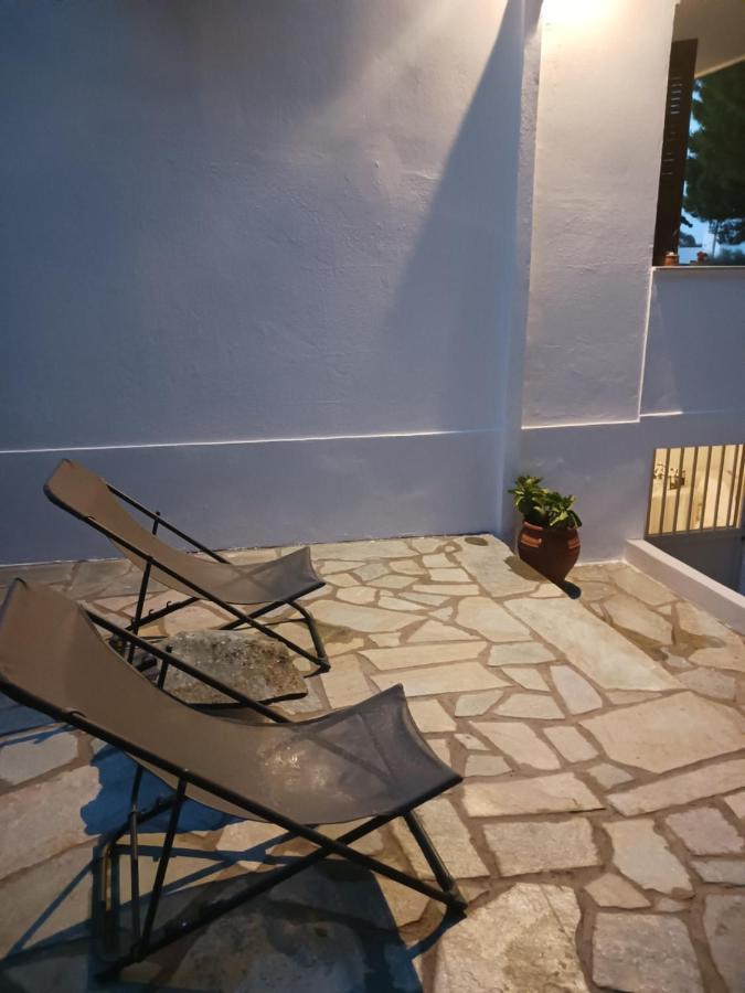Theros & Trygos Boutique Houses - Ath Airport Loútsa Exterior foto